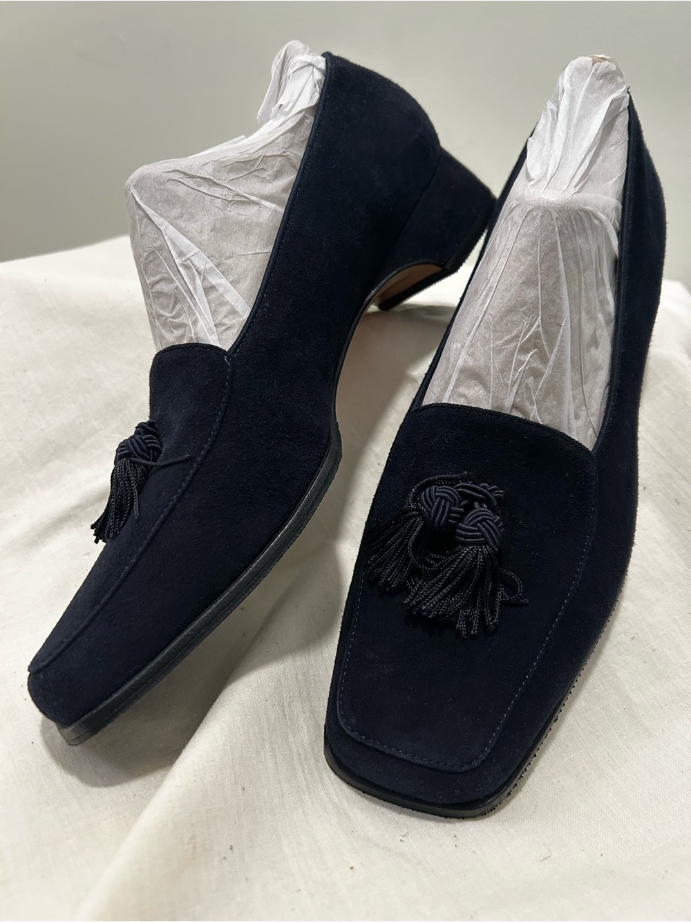 NEW Salvatore Ferragamo Suede Tassel Loafers Flats Black Leather NWOT